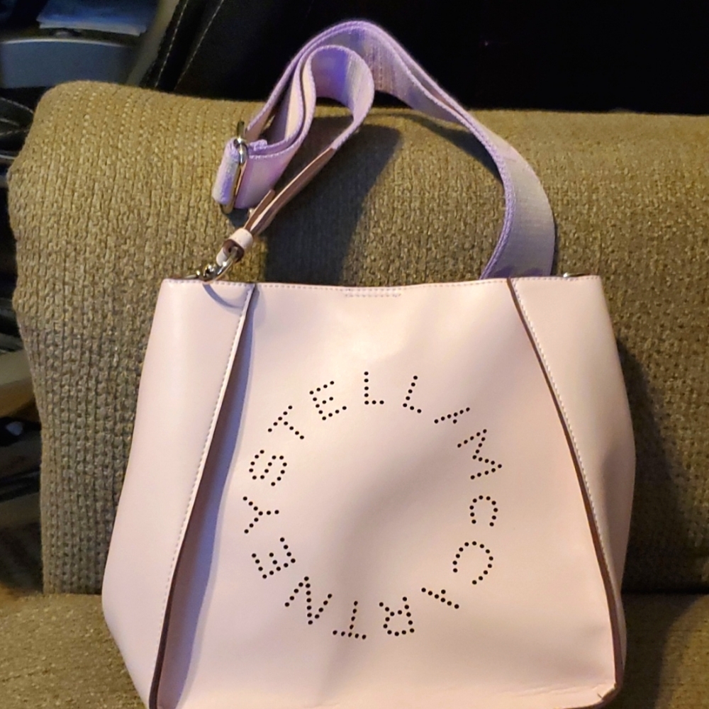 Woman shoulder bag.